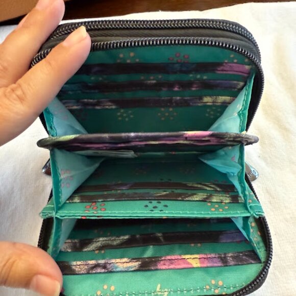 Lug Splits SE Wallet in Blooms Black - Picture 5 of 5